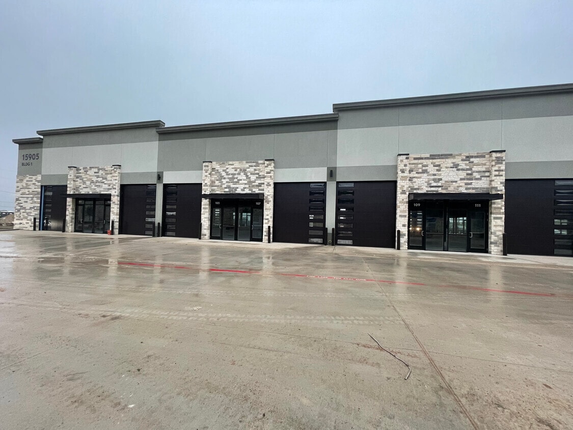 15889 Ronald W Reagan Blvd, Leander, TX for lease Primary Photo- Image 1 of 6