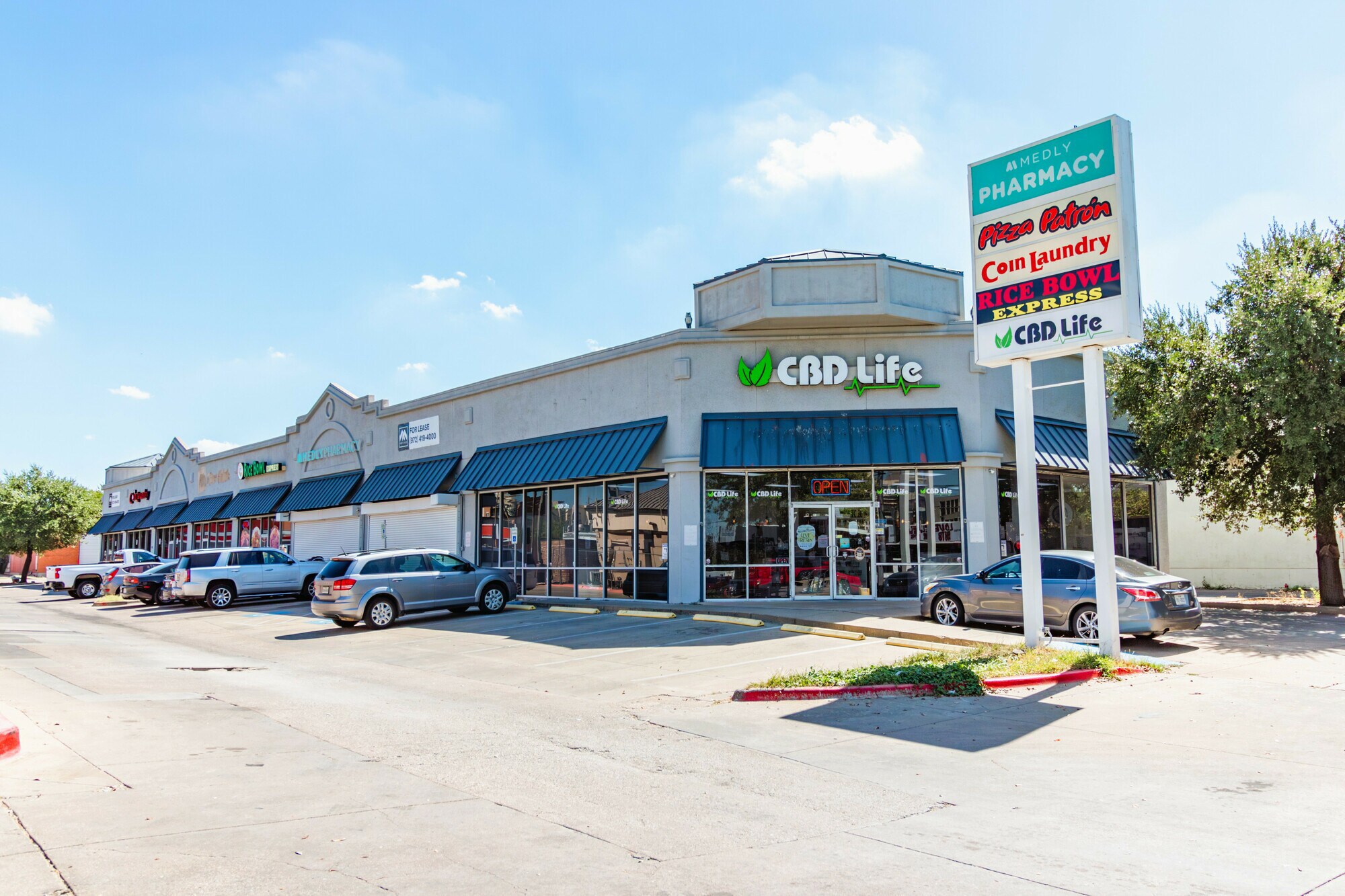 5626 Maple Ave, Dallas, TX à louer Photo du bâtiment- Image 1 de 12