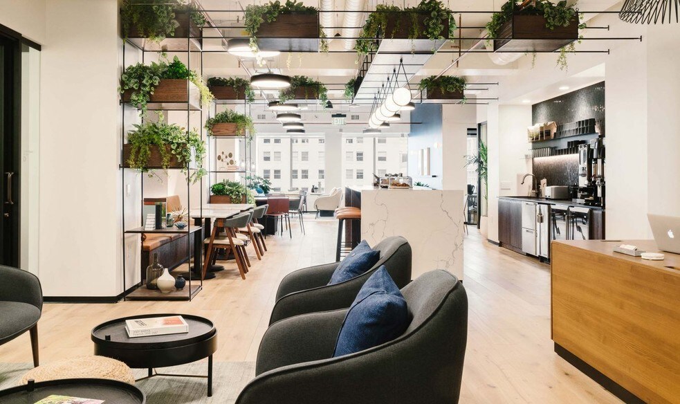 811 SW 6th Ave, Portland, OR à louer - Photo du bâtiment - Image 1 de 7