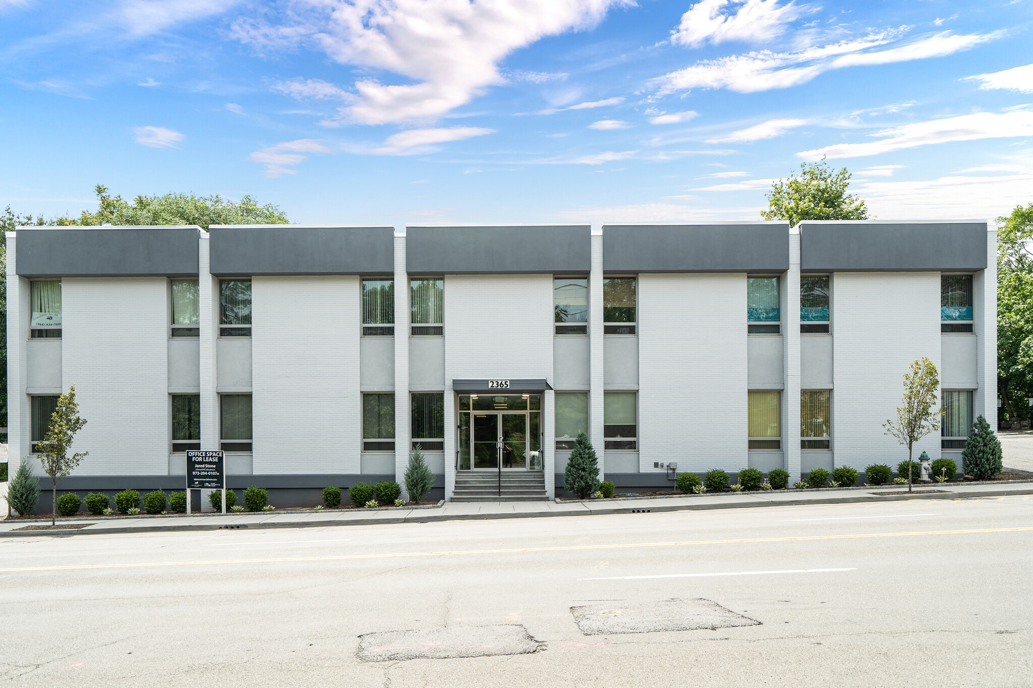 2365 Boston Post Rd, Larchmont, NY for lease Building Photo- Image 1 of 5