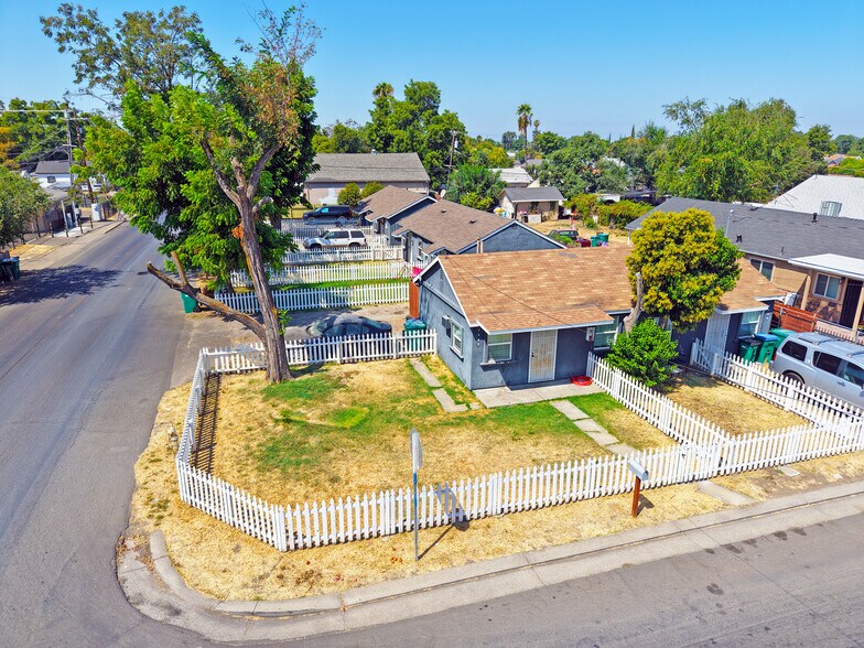 2517 E Harding Way, Stockton, CA à vendre - Photo du bâtiment - Image 3 de 10