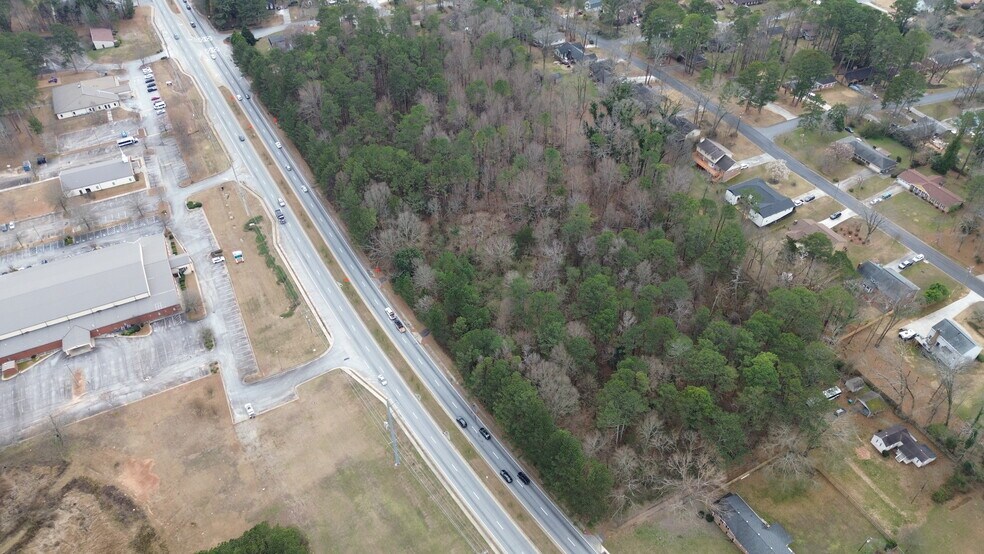 2424 Rockbridge NW rd, Stone Mountain, GA à vendre - Photo du bâtiment - Image 2 de 5