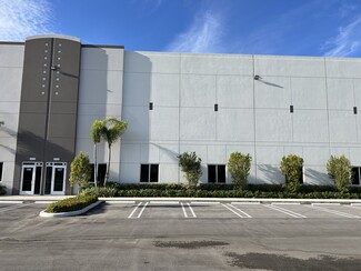 Plus de détails pour 8565 W 44th Ave, Hialeah, FL - Industriel à louer