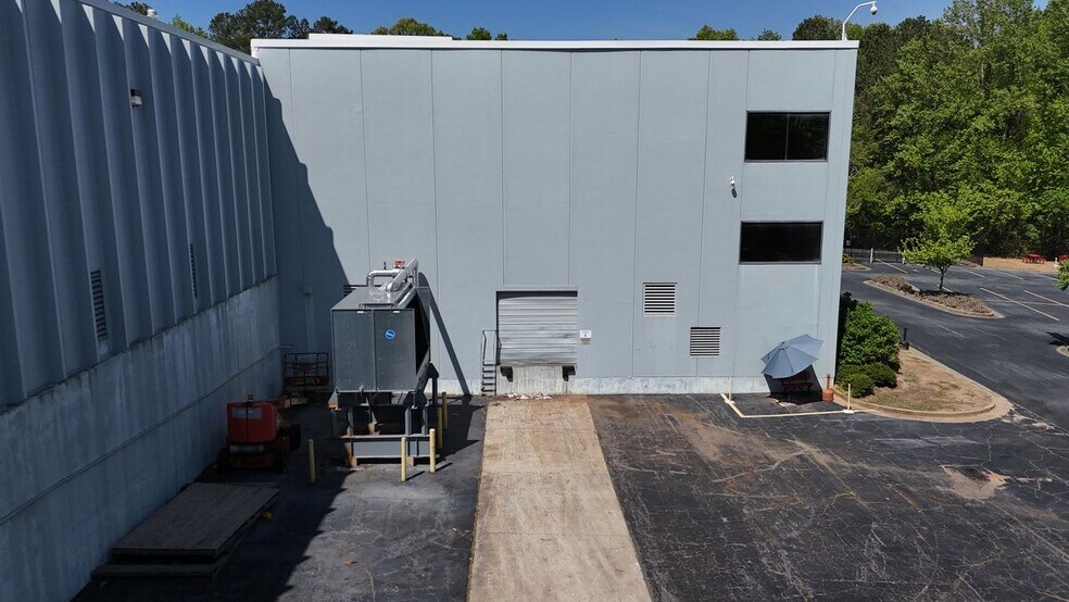 5180 Snapfinger Woods Dr, Decatur, GA à louer - Photo du bâtiment - Image 3 de 6