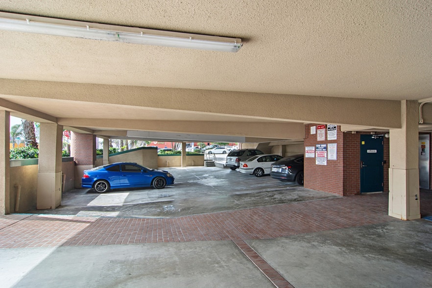 4425 Bayard St, San Diego, CA for lease - Building Photo - Image 3 of 10