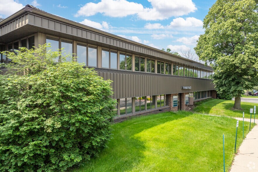 54 Park Pl, Appleton, WI à vendre - Photo principale - Image 1 de 9