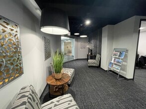 4201 Lake Cook Rd, Northbrook, IL for lease Interior Photo- Image 2 of 8