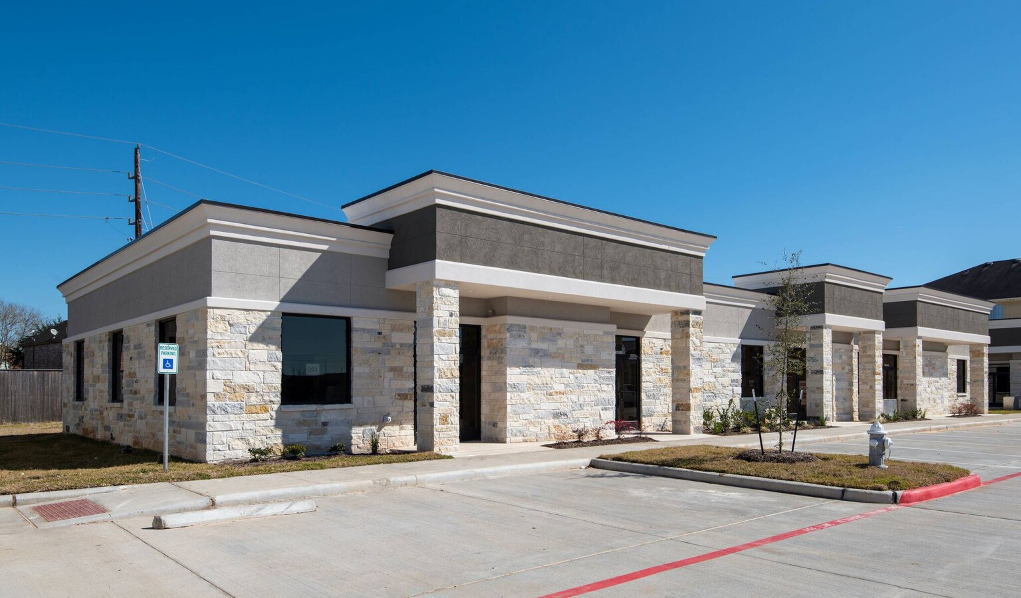 5501 Cabrera Dr, Sugar Land, TX for lease Building Photo- Image 1 of 13