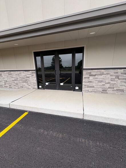8506 US Highway 50, Lebanon, IL for lease - Building Photo - Image 3 of 4