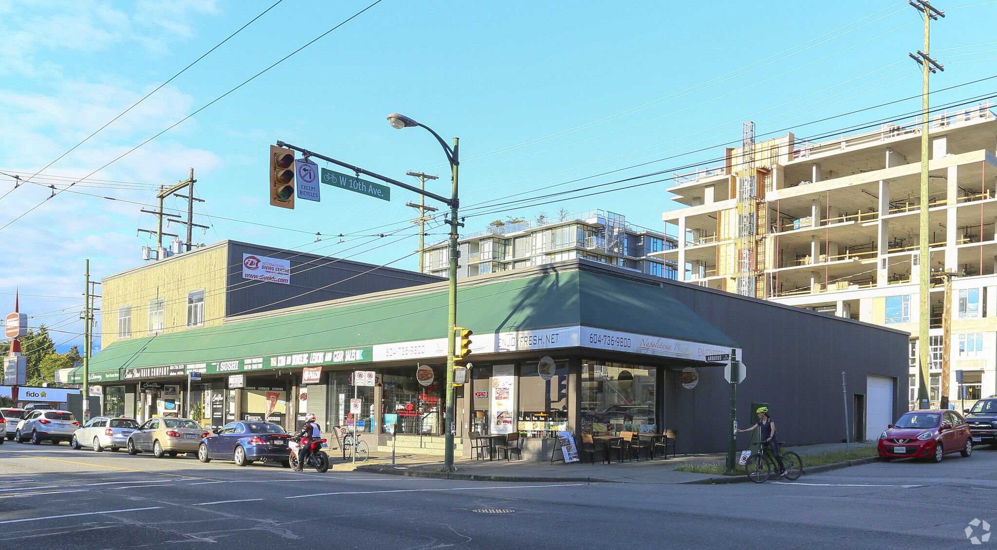 2560-2576 Arbutus St, Vancouver, BC à vendre Photo principale- Image 1 de 1