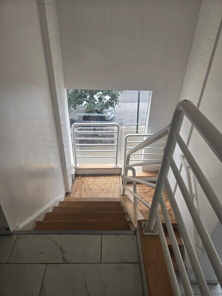 429 N Eutaw St, Baltimore, MD à louer - Photo du bâtiment - Image 2 de 17