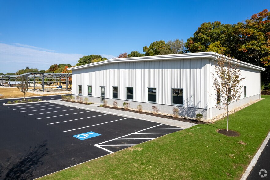 88 Airport Blvd, Marlborough, MA à vendre - Photo du bâtiment - Image 3 de 9