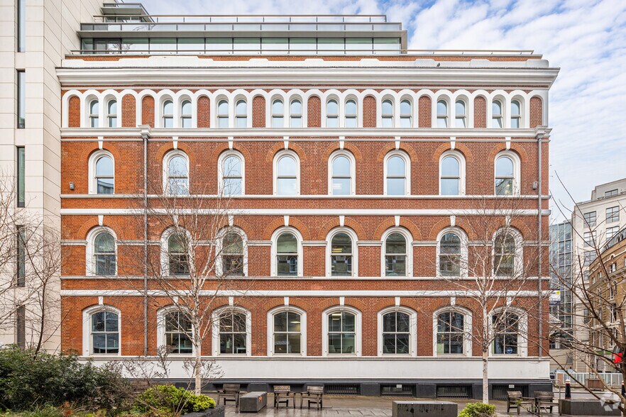 10 St. Bride St, Londres à louer - Photo du bâtiment - Image 3 de 24