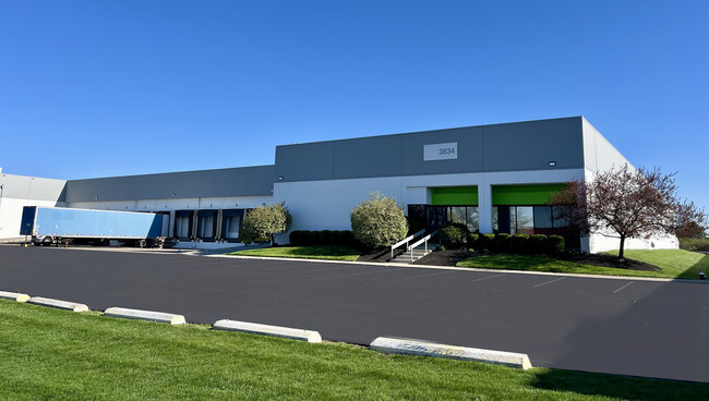 Plus de détails pour 3820-3834 Zane Trace Dr, Columbus, OH - Industriel à louer