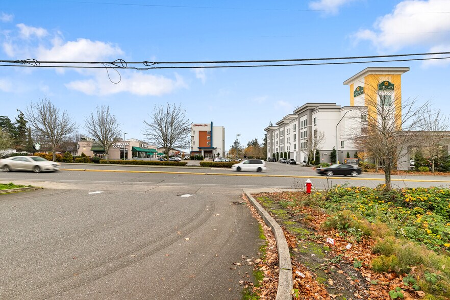1108 W Bakerview Rd, Bellingham, WA à louer - Autre - Image 3 de 17