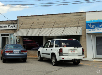 Plus de détails pour 115-117 Jackson St, Yadkinville, NC - Bureau à louer