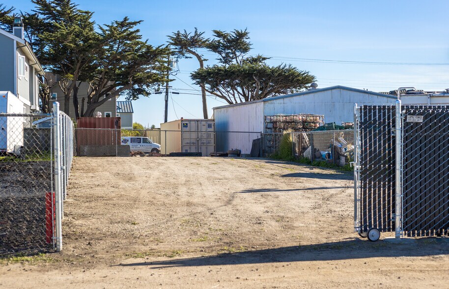 339 Princeton Avenue, Half Moon Bay, CA à louer - Photo du bâtiment - Image 3 de 6