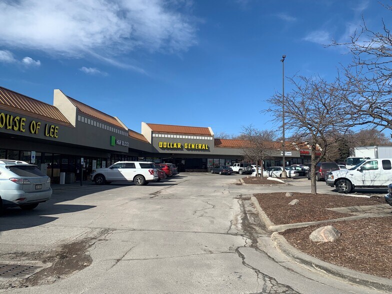 5646 N 90th St, Omaha, NE à louer - Photo du bâtiment - Image 2 de 6