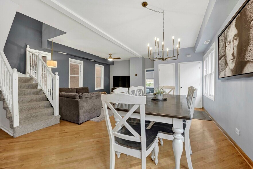 1326 W Ohio St, Chicago, IL à vendre - Photo du bâtiment - Image 2 de 5