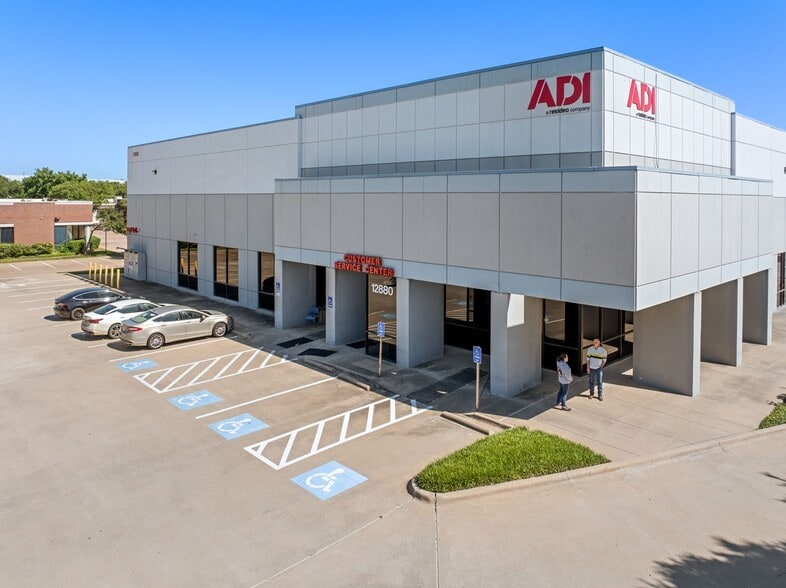 12880 Valley Branch Ln, Farmers Branch, TX for lease - Building Photo - Image 3 of 6