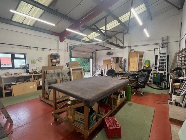 West St, Shutford for lease Interior Photo- Image 1 of 1