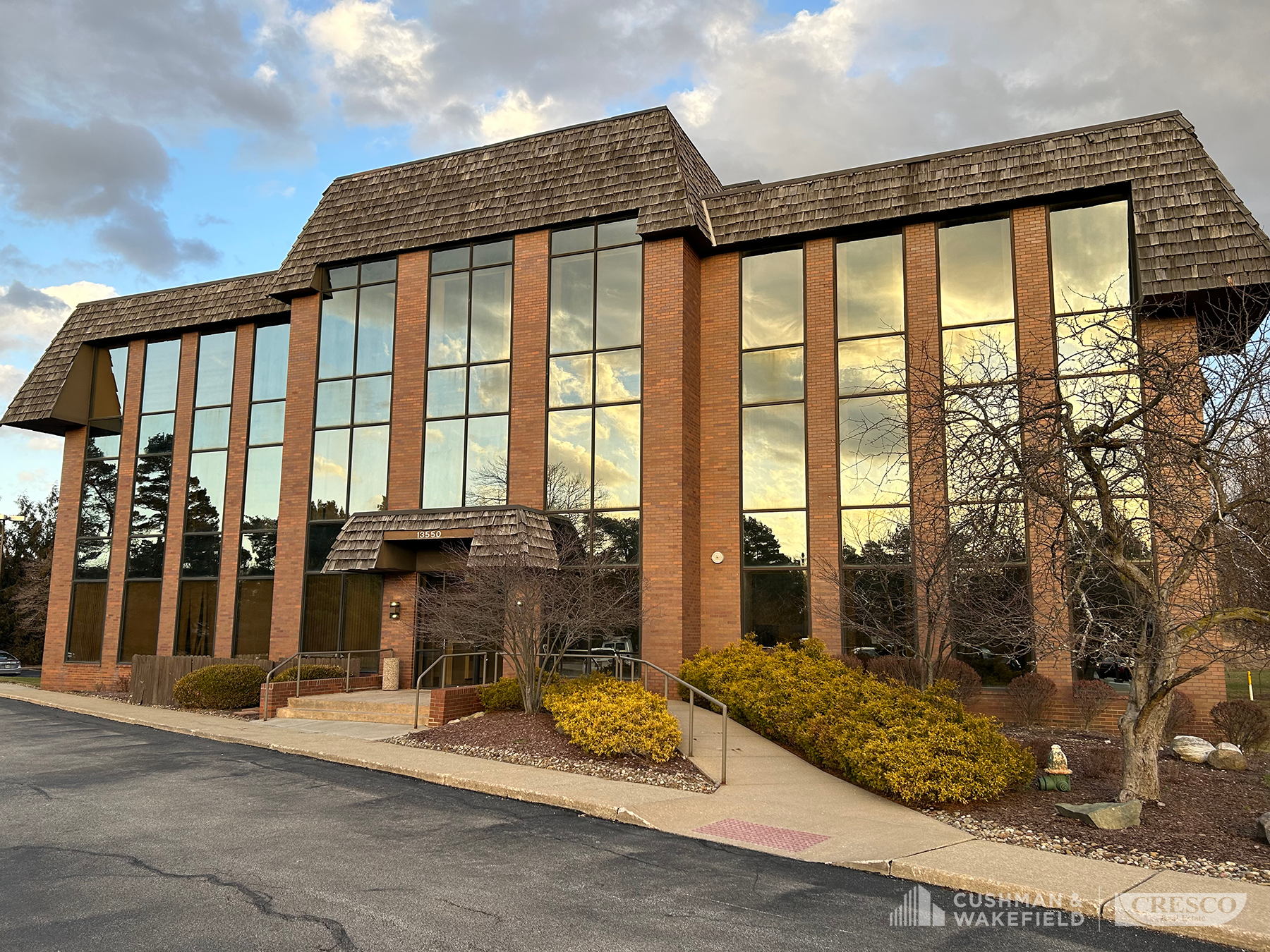 13500-13550 Falling Water Rd, Strongsville, OH for sale Primary Photo- Image 1 of 10