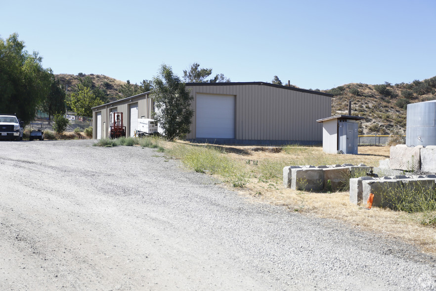 16016 Sierra Hwy, Santa Clarita, CA for sale - Primary Photo - Image 1 of 1