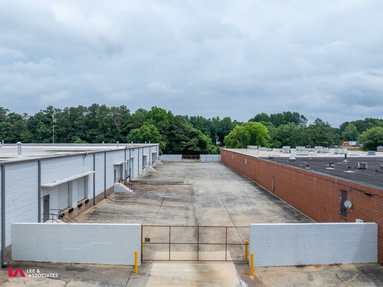 5070 Minola Dr, Stonecrest, GA à vendre - Photo du bâtiment - Image 3 de 10