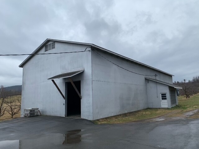 481 Crescent Ave, Highland, NY for lease - Building Photo - Image 2 of 6