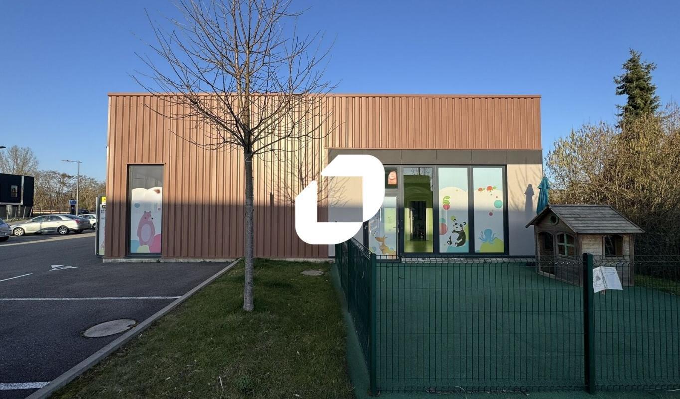 2-6 Rue Des Charrons, Hangenbieten for lease Building Photo- Image 1 of 10