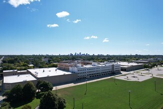 Plus de détails pour 2600 N 32nd St, Milwaukee, WI - Industriel à vendre