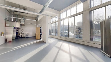 106 NE Grand Ave, Portland, OR for lease Matterport 3D Scan- Image 1 of 10