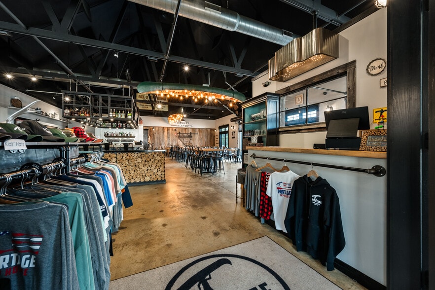 74 Carry Rd, Rangeley, ME for sale - Interior Photo - Image 3 of 73