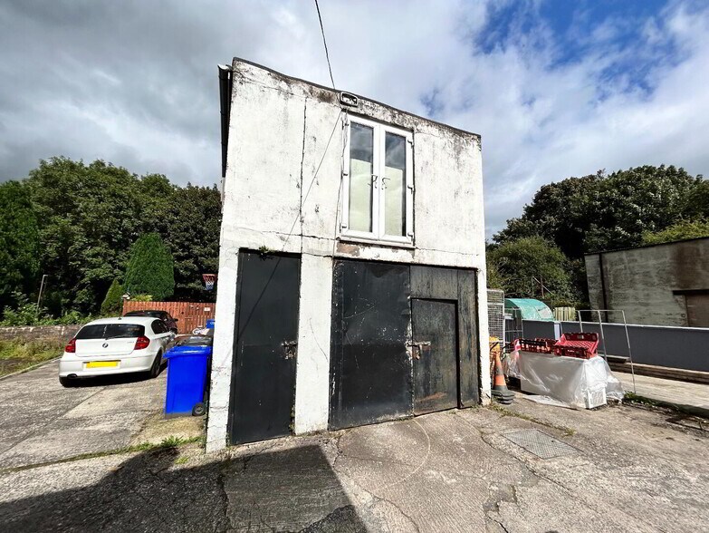 83 Church St, Antrim à vendre - Photo du bâtiment - Image 2 de 3