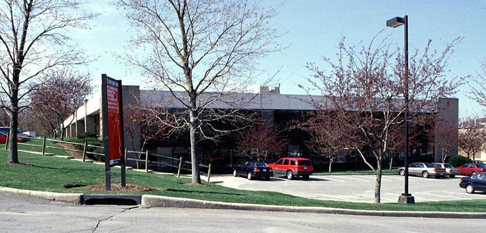 5 Skyline Dr, Hawthorne, NY à louer - Photo du bâtiment - Image 2 de 6
