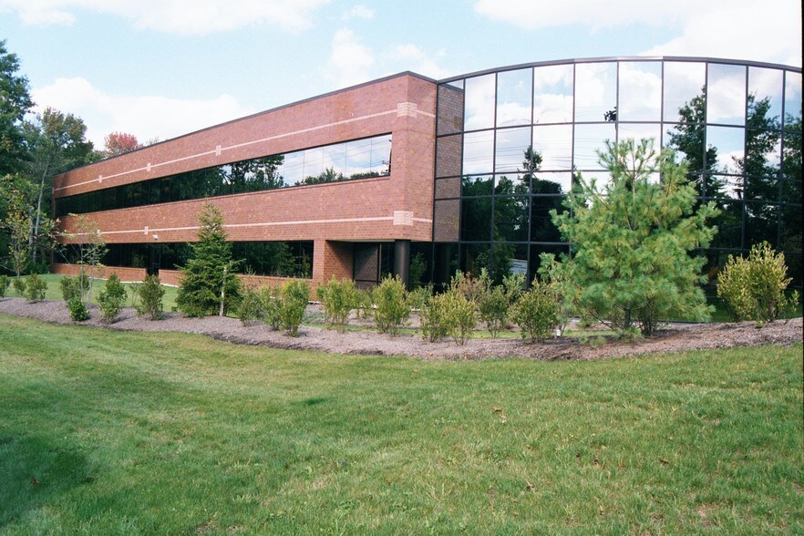 821 Alexander Rd, Princeton, NJ à louer - Photo du bâtiment - Image 2 de 4