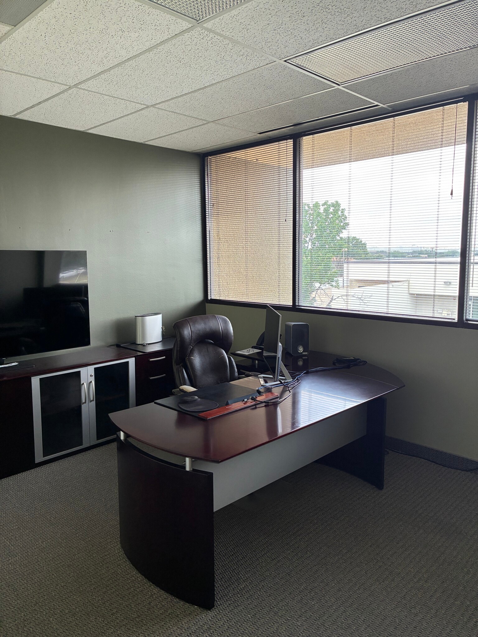 1304 W Walnut Hill Ln, Irving, TX for lease Interior Photo- Image 1 of 5