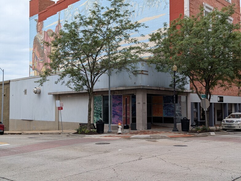 522 Felix St, Saint Joseph, MO for sale - Building Photo - Image 2 of 6