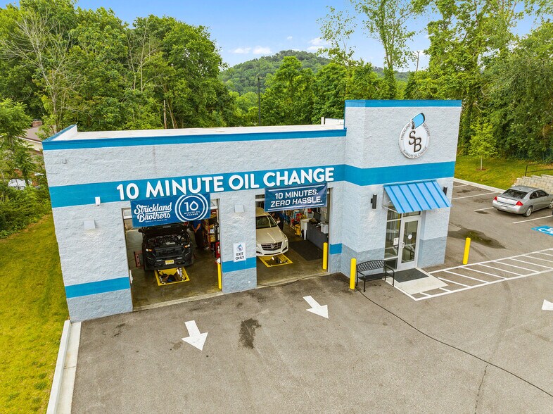 5465 Big Tyler Rd, Cross Lanes, WV à vendre - Photo du bâtiment - Image 2 de 3