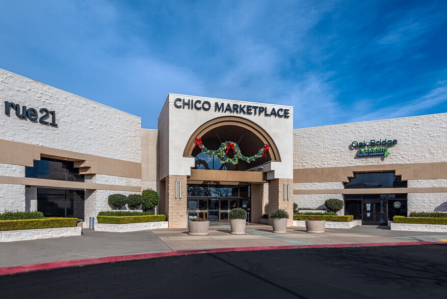 1900-2000 E 20th St, Chico, CA à louer - Photo du bâtiment - Image 2 de 17