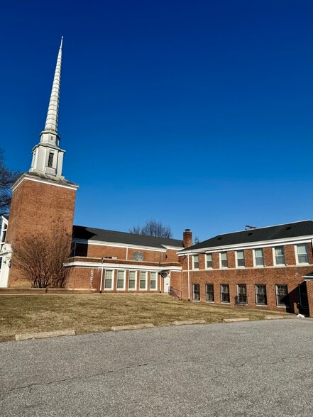 5615 The Alameda, Baltimore, MD for sale - Building Photo - Image 3 of 12