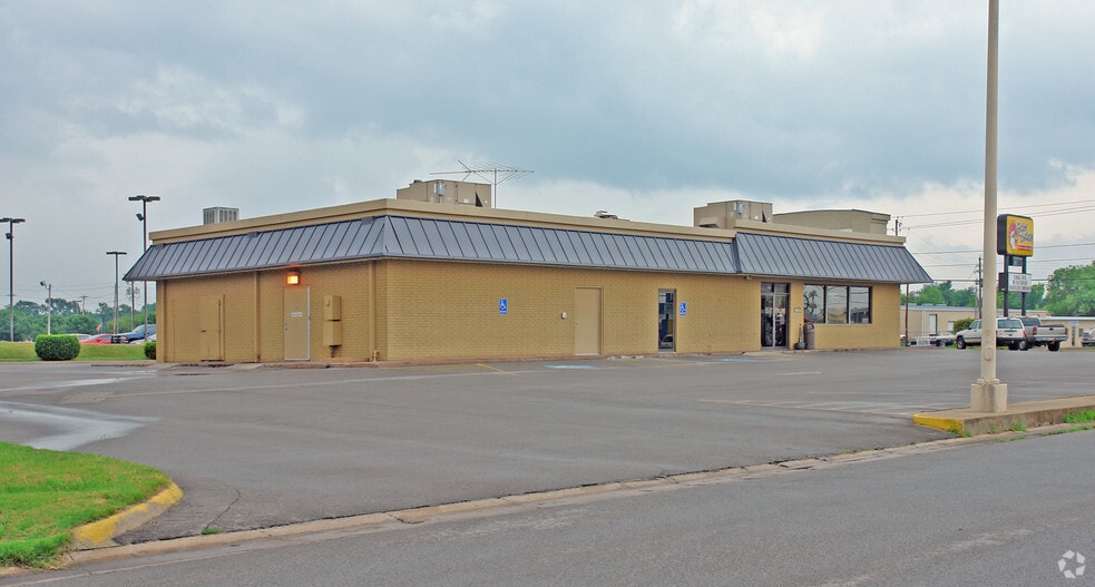 2638 W Sunset Ave, Springdale, AR à louer - Photo du bâtiment - Image 3 de 3