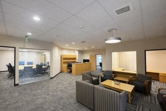 19601 N Black Canyon Hwy, Phoenix, AZ à louer Photo intérieure- Image 1 de 9