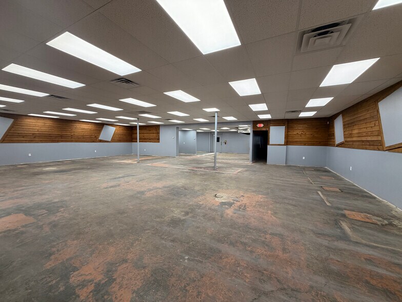 3619 N 10th St, McAllen, TX à louer - Photo du bâtiment - Image 3 de 13