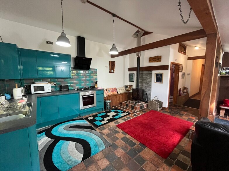 Upper Hoar Cross Road, Burton On Trent à vendre - Photo du bâtiment - Image 2 de 8