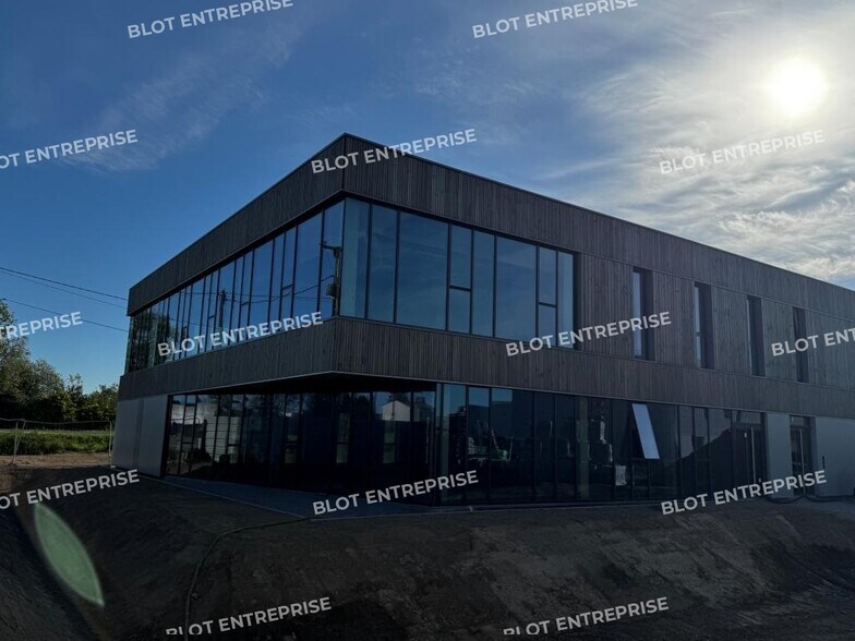 1 Rue Du Moulin Des Landes, Les Sorinières à vendre - Photo du bâtiment - Image 3 de 7
