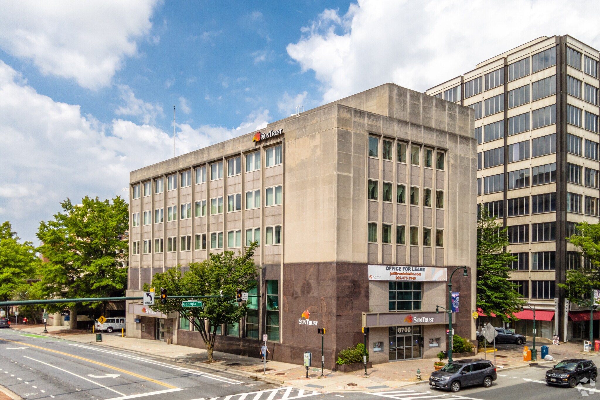 8700 Georgia Ave, Silver Spring, MD à louer Photo du bâtiment- Image 1 de 7