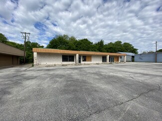 Plus de détails pour 813-817 N Grand Ave, Gainesville, TX - Commerce de détail à louer