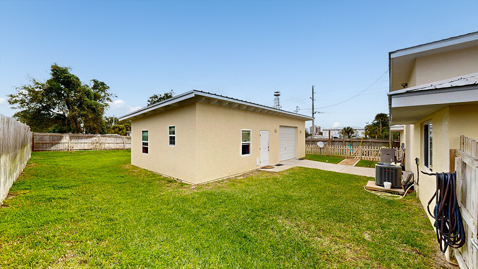 222 Rosa L Jones Dr, Cocoa, FL for sale - Building Photo - Image 3 of 70