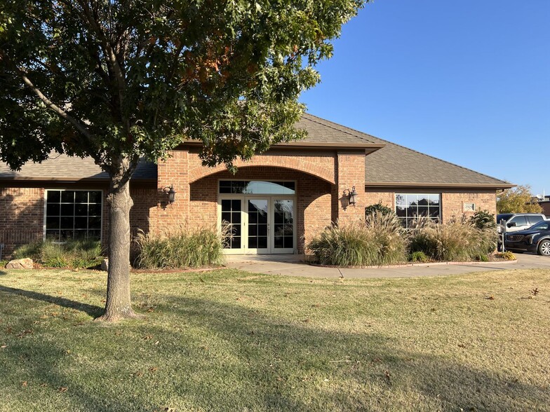 2929 NW 138th St, Oklahoma City, OK for lease - Building Photo - Image 1 of 14